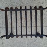 Cast iron log holder