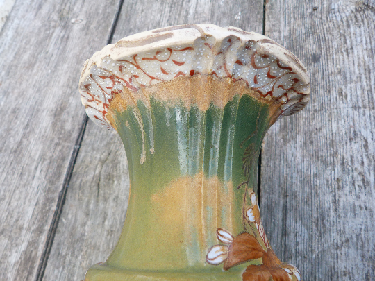 Vase Satsuma 1900 Japan Mejii period Chrysanthemes enamelled pottery