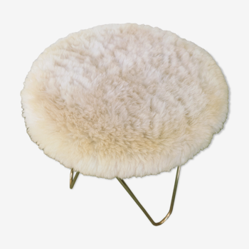 Synthetic fur stool with golden feet