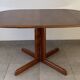 Table danoise ovale extensible en teck, années 60