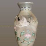 Antique Japanese vase in ceramic with floral and bird decoration, 19th century.