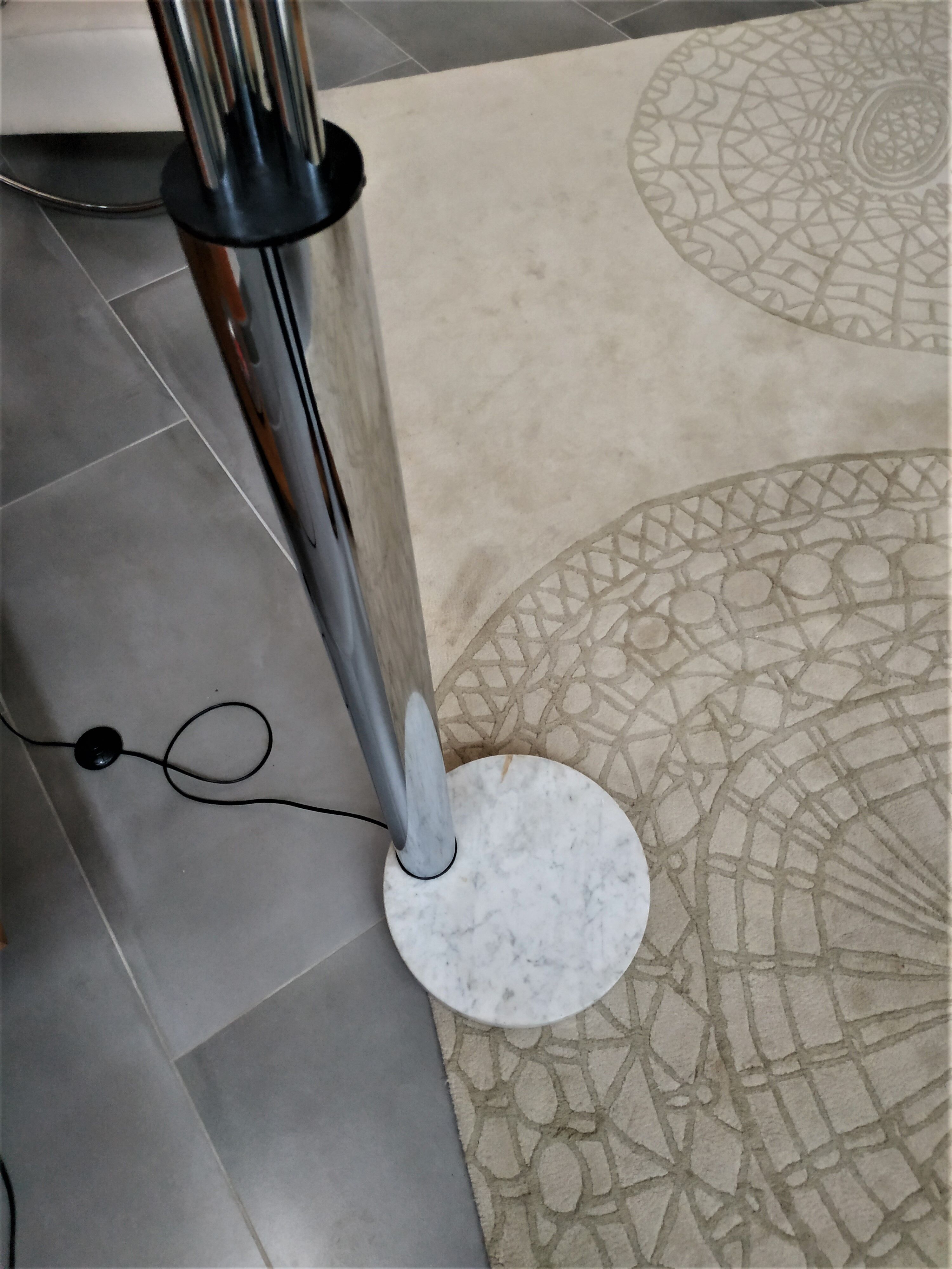 Floor lamp "Lily of the valley" in chromed metal by G. Reggiani 70s