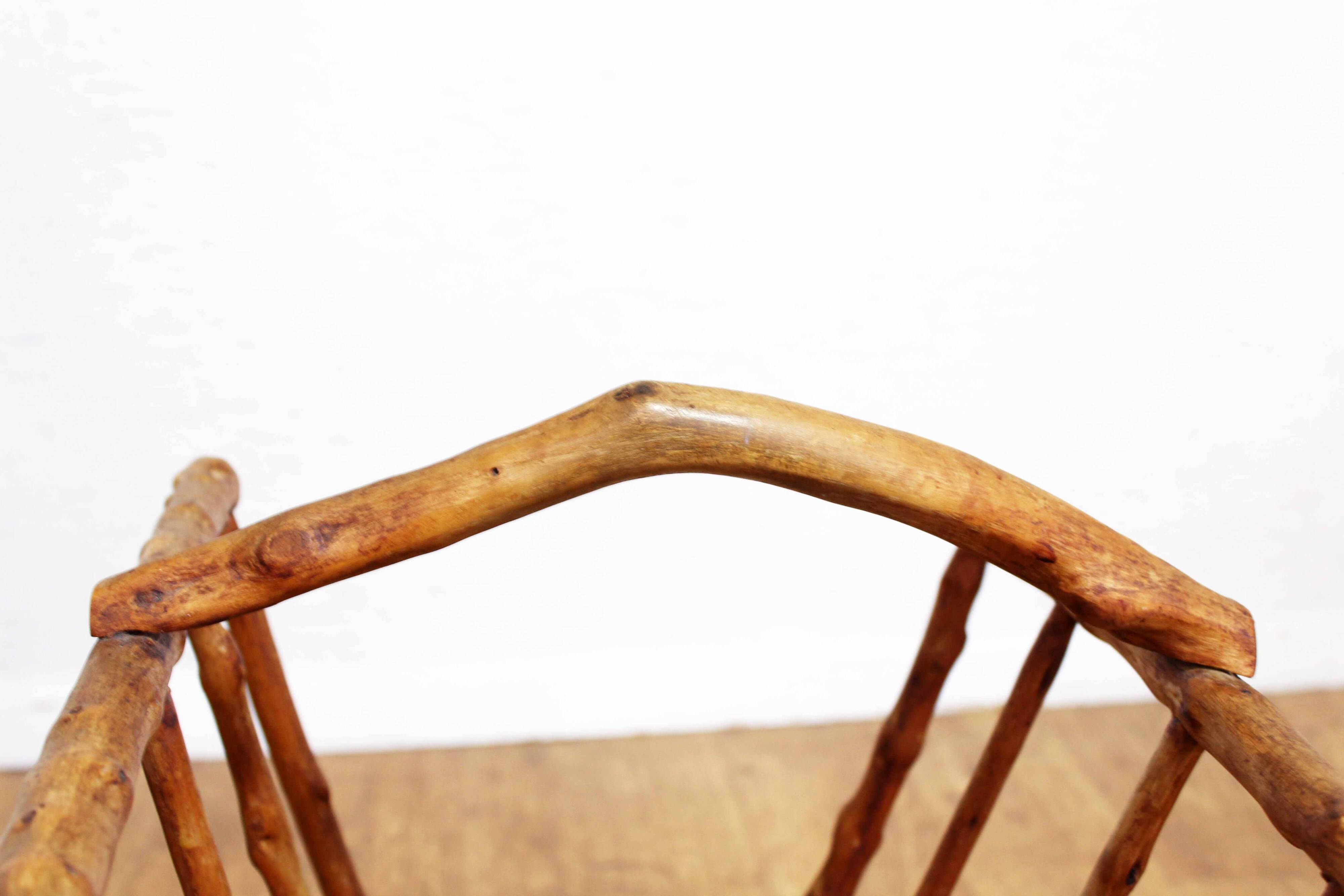 Solid wood magazine rack