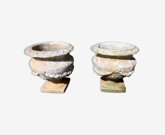 Paire de vases en terre cuite