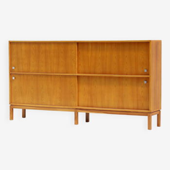 Large honeycolored highboard designed by Alfred Hendrickx for Belform in the 1960s.