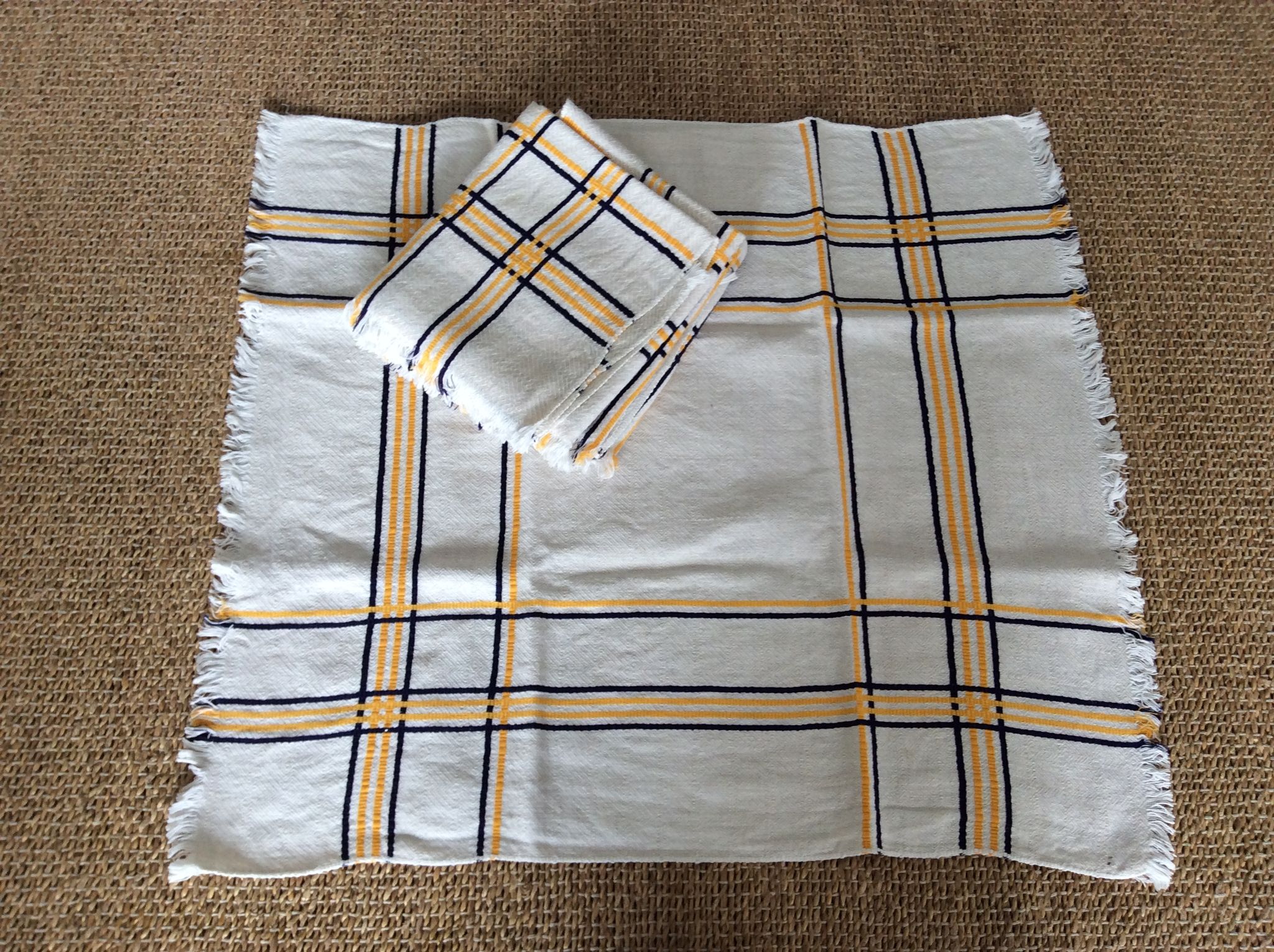Series of 4 towels