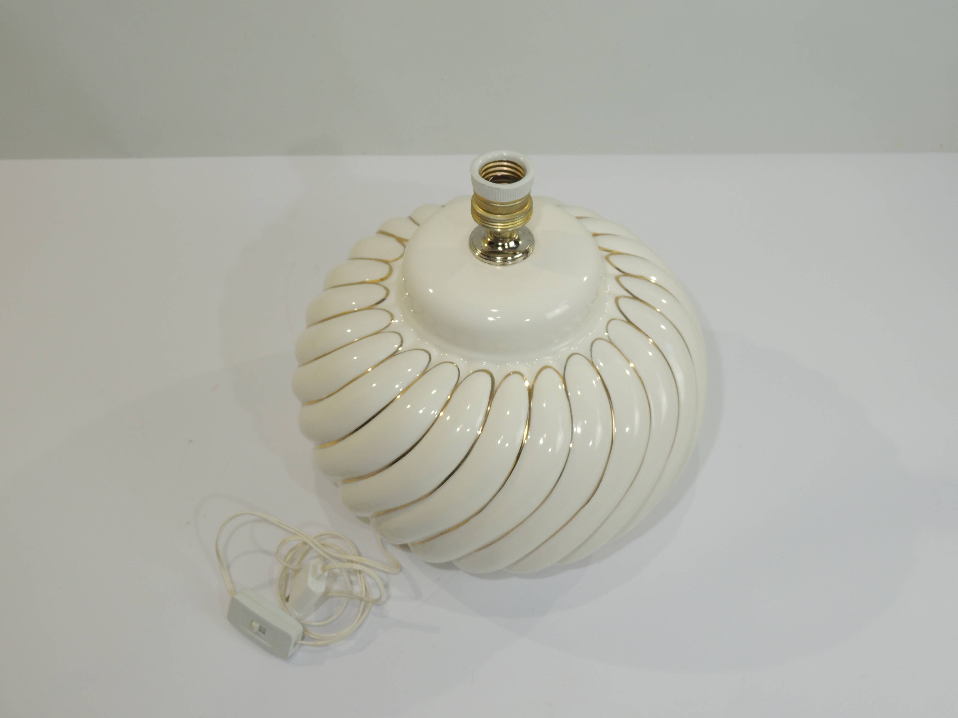 Ceramic /vintage lamp foot