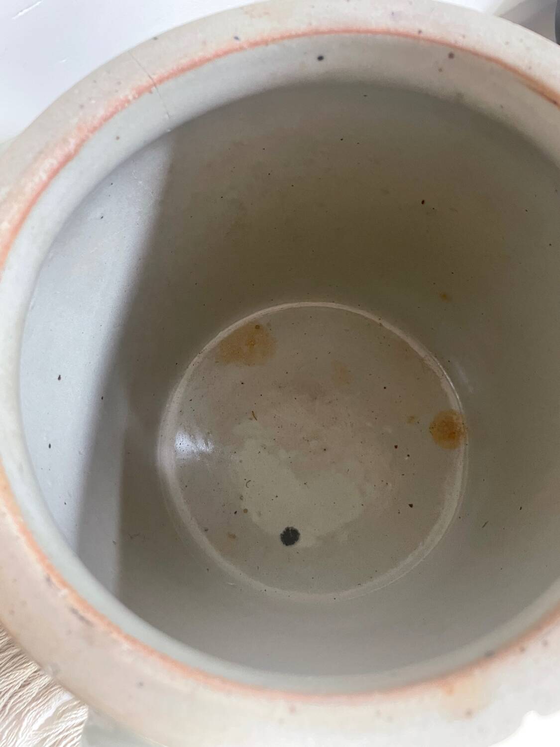 Glazed stoneware pot