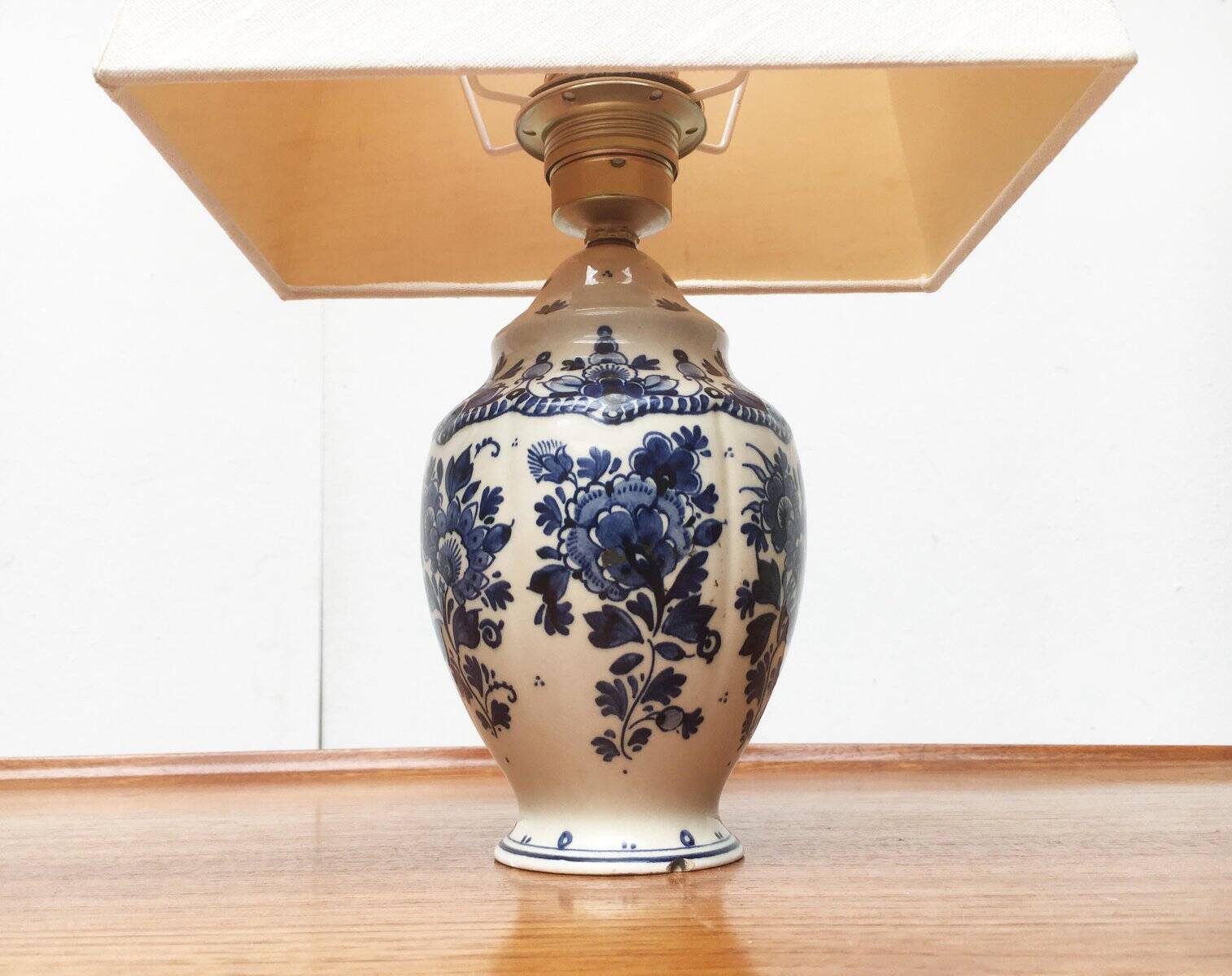Vintage Dutch Delft blue table lamp by Zenith, Gouda