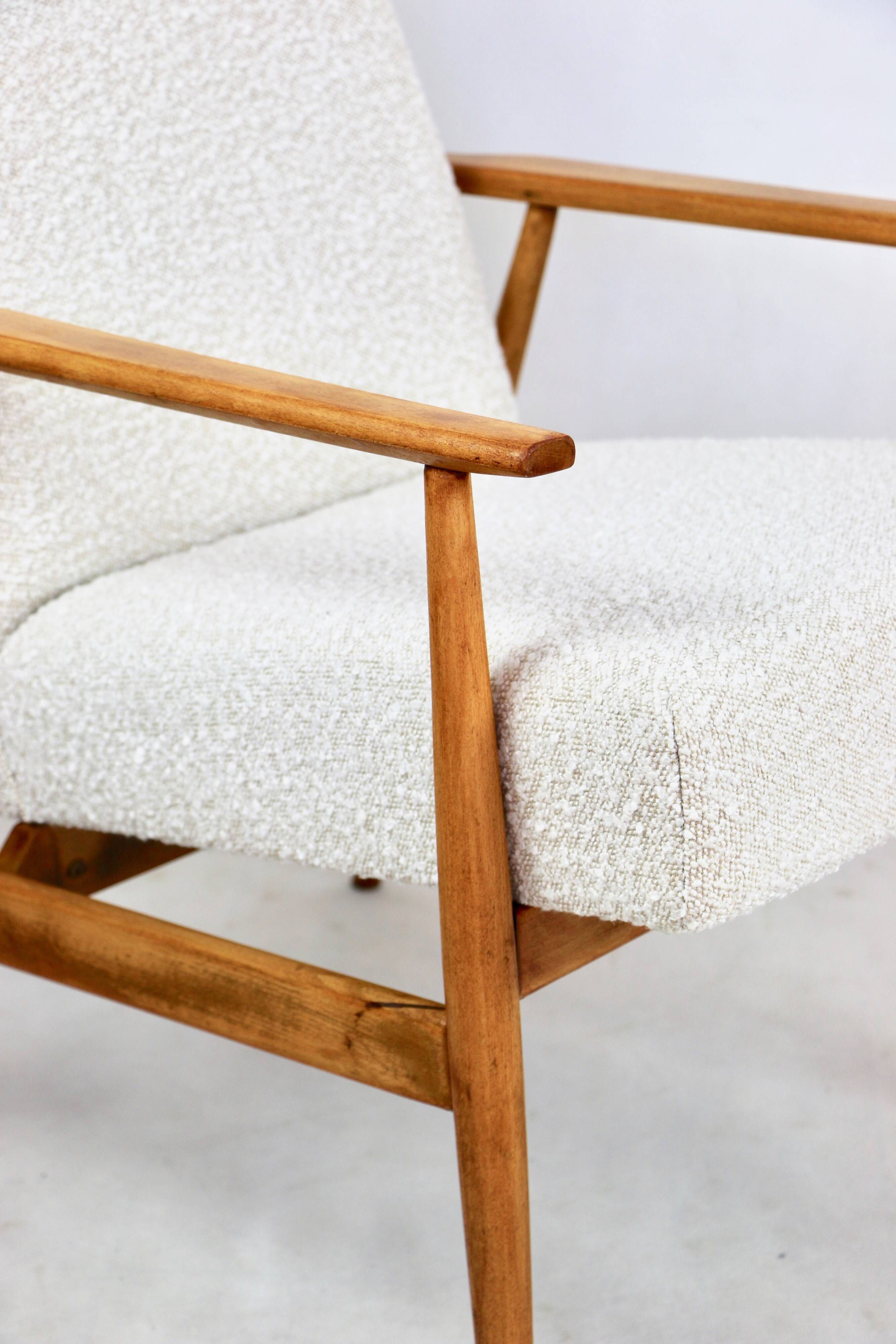 Armchair 'Lis', 1970s, white boucle, design by Henryk Lis - natural beech wood