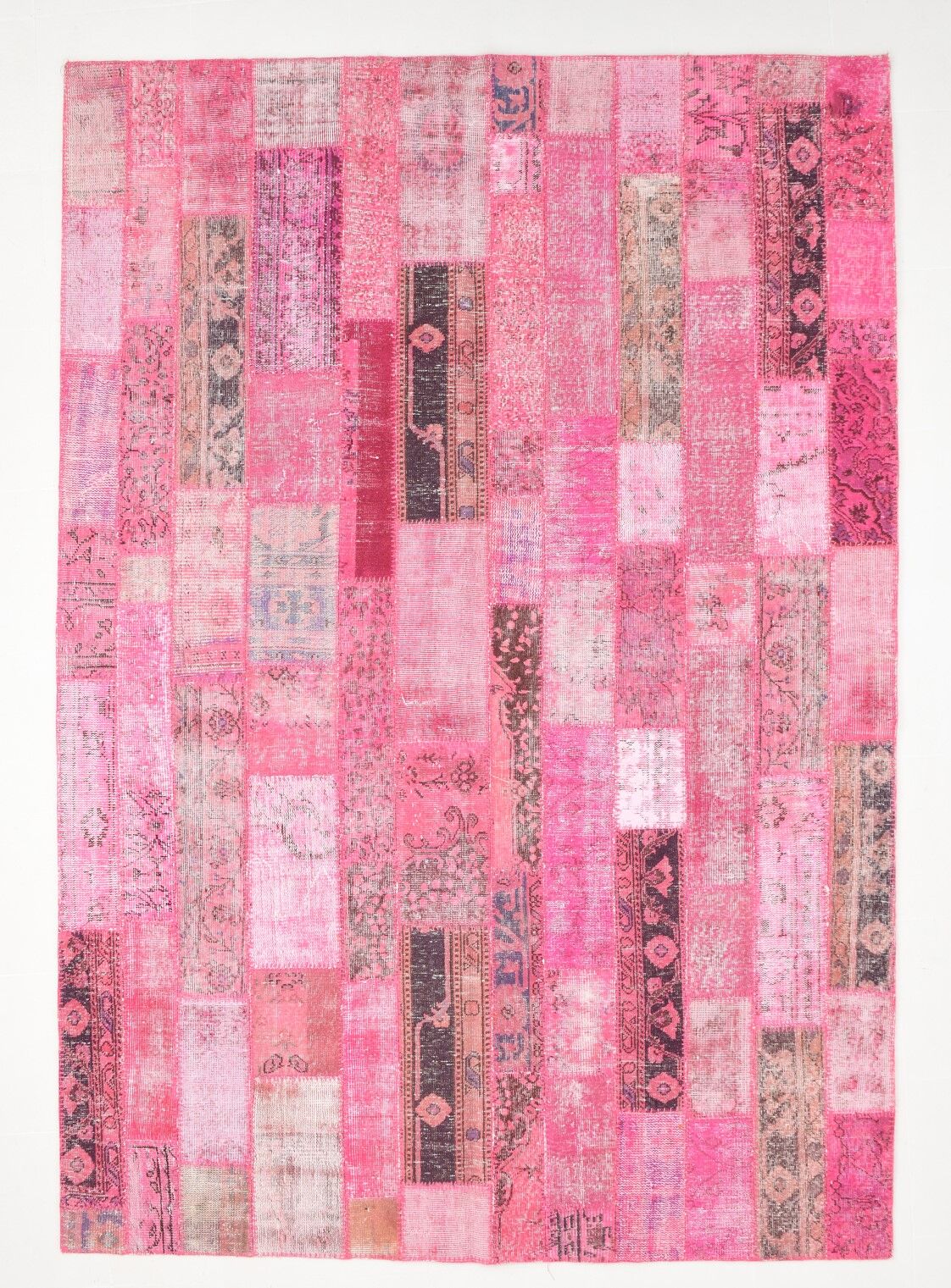 7x10 distressed pink turkish rug 300x208cm