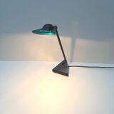 Lampe de bureau de arteluce en métal et plastique, italie 1980