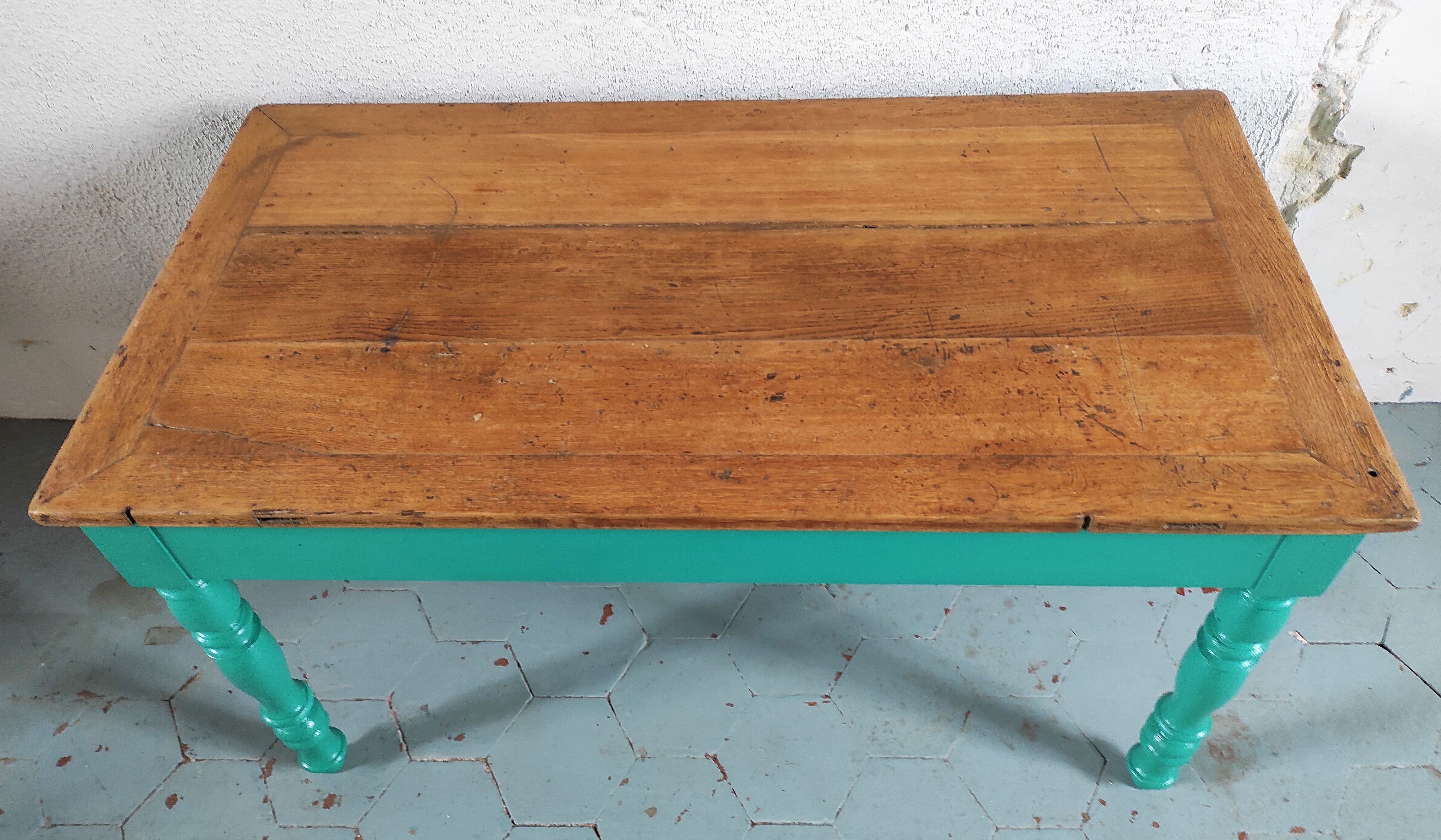 Farm table