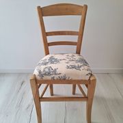 Country chair in blue toile de Jouy