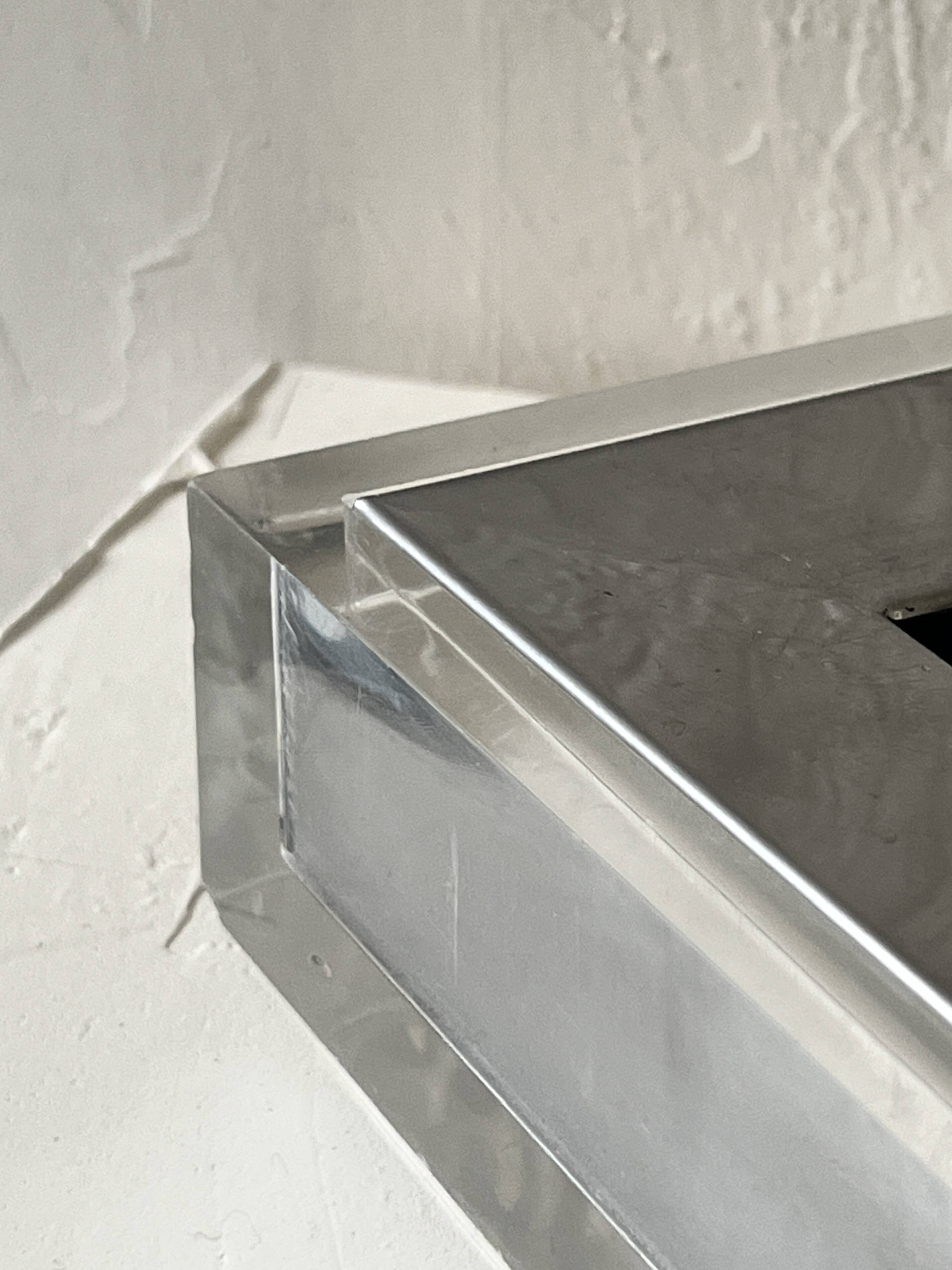 Cendrier design en Plexiglass et métal chromé, Guzzini 1970