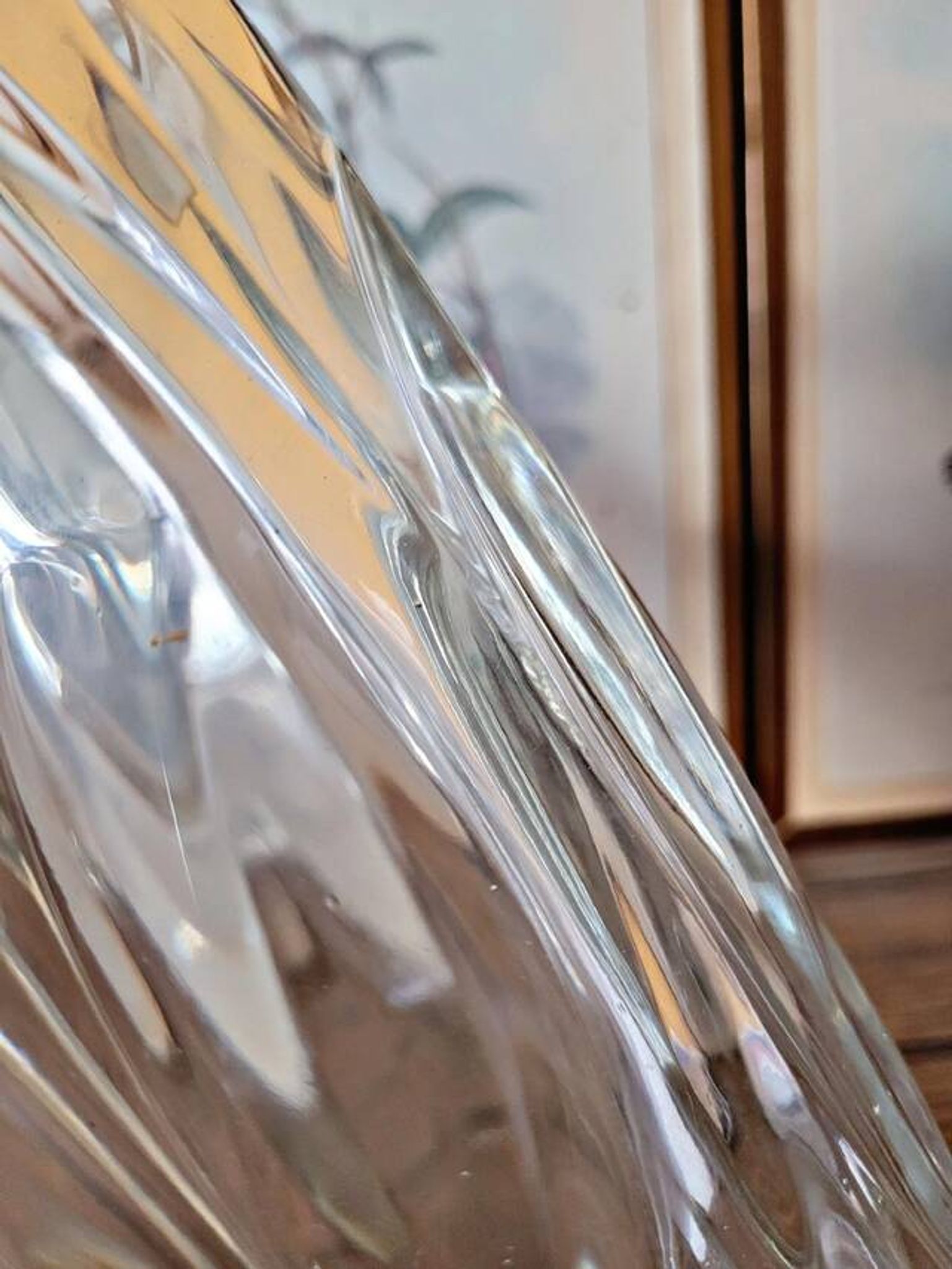 Vase vintage en verre épais torsadé
