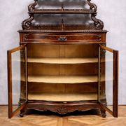 Vitrine galbée époque Napoléon III en acajou