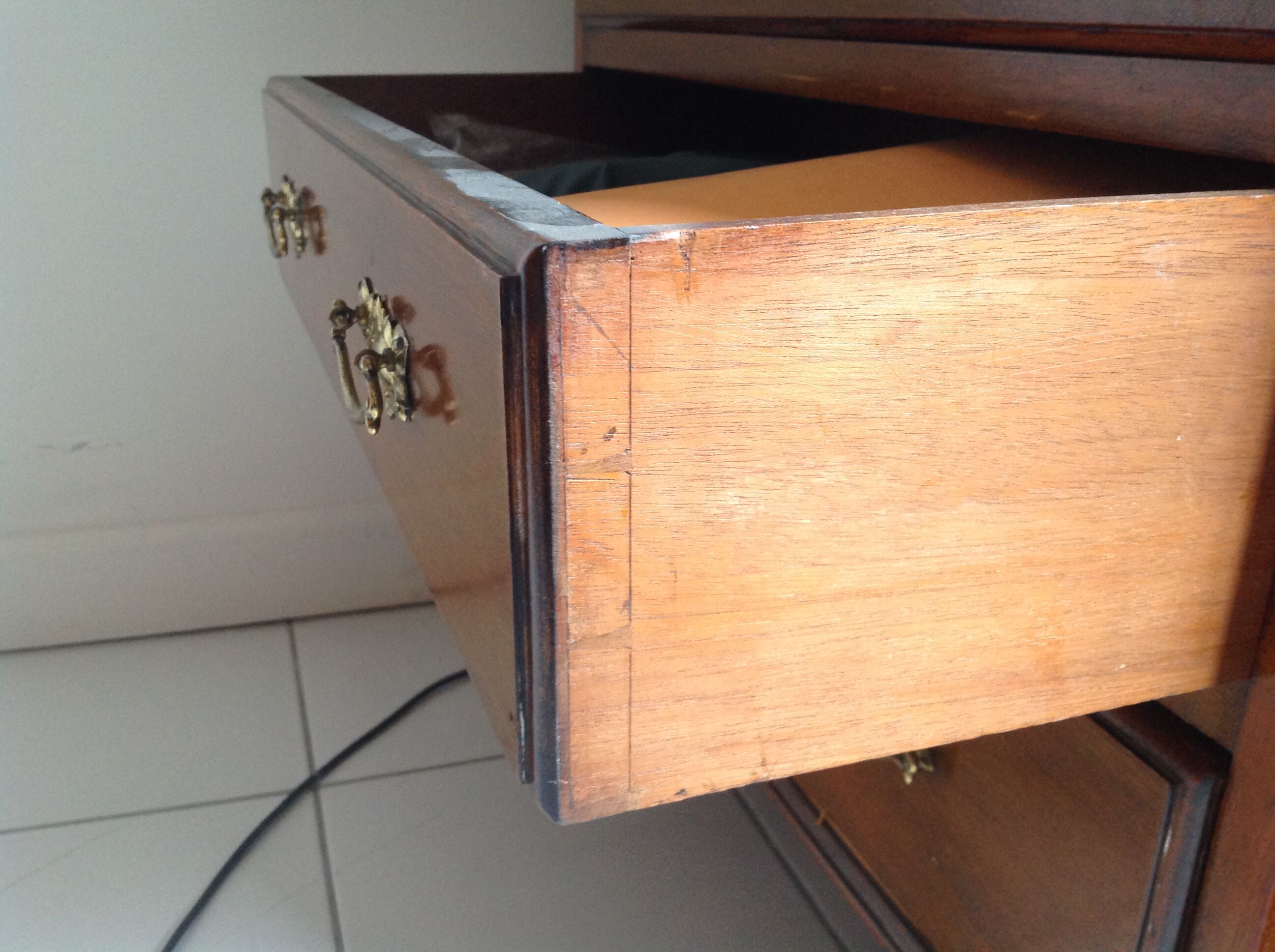 19th-century English side table, varnished mahogany