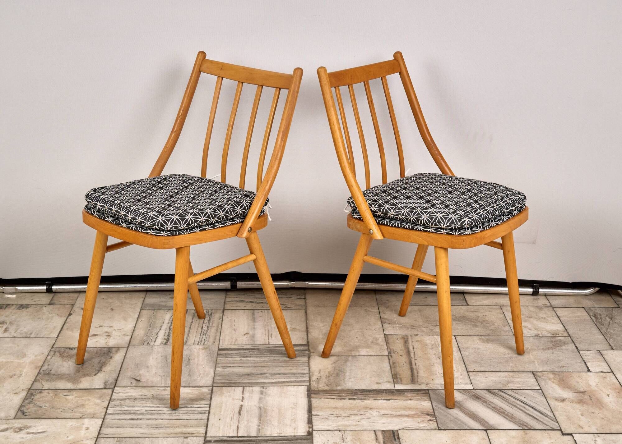 Set of 2 H-214 Dining Chairs by Jindřich Halabala, 1930s, Czechoslovakia
