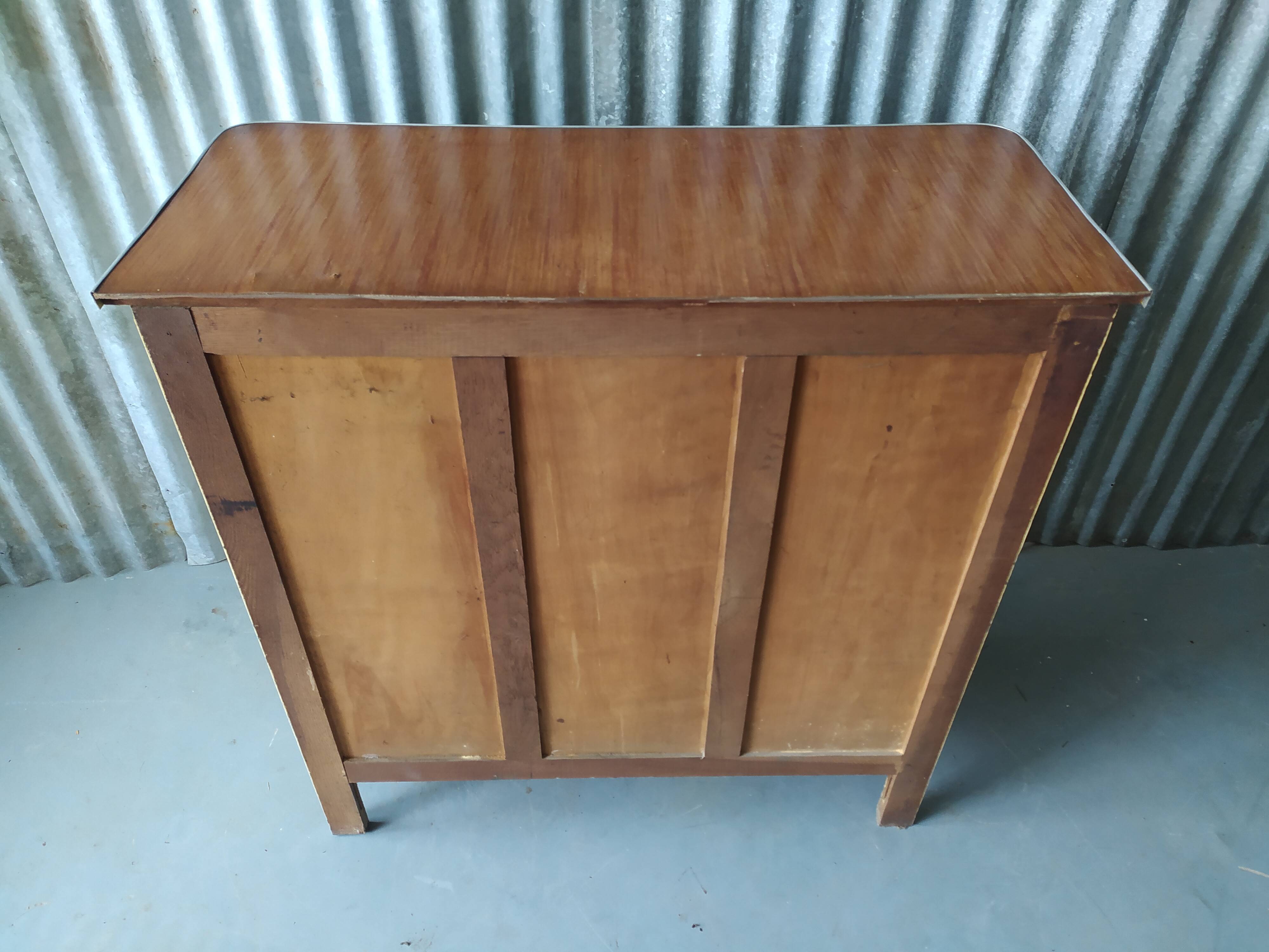 Parisian buffet sliding doors