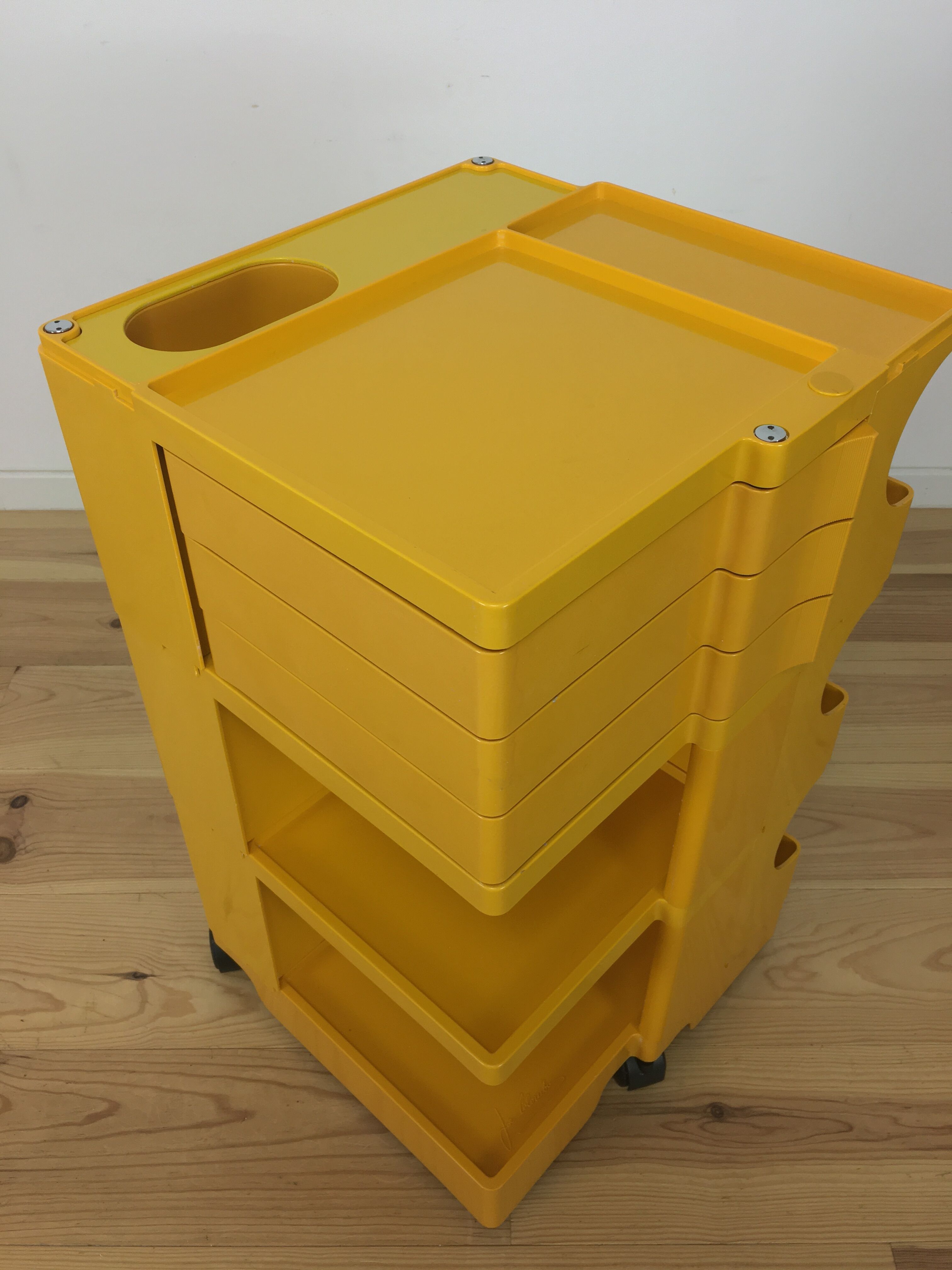 Dessert Boby by Joe Colombo