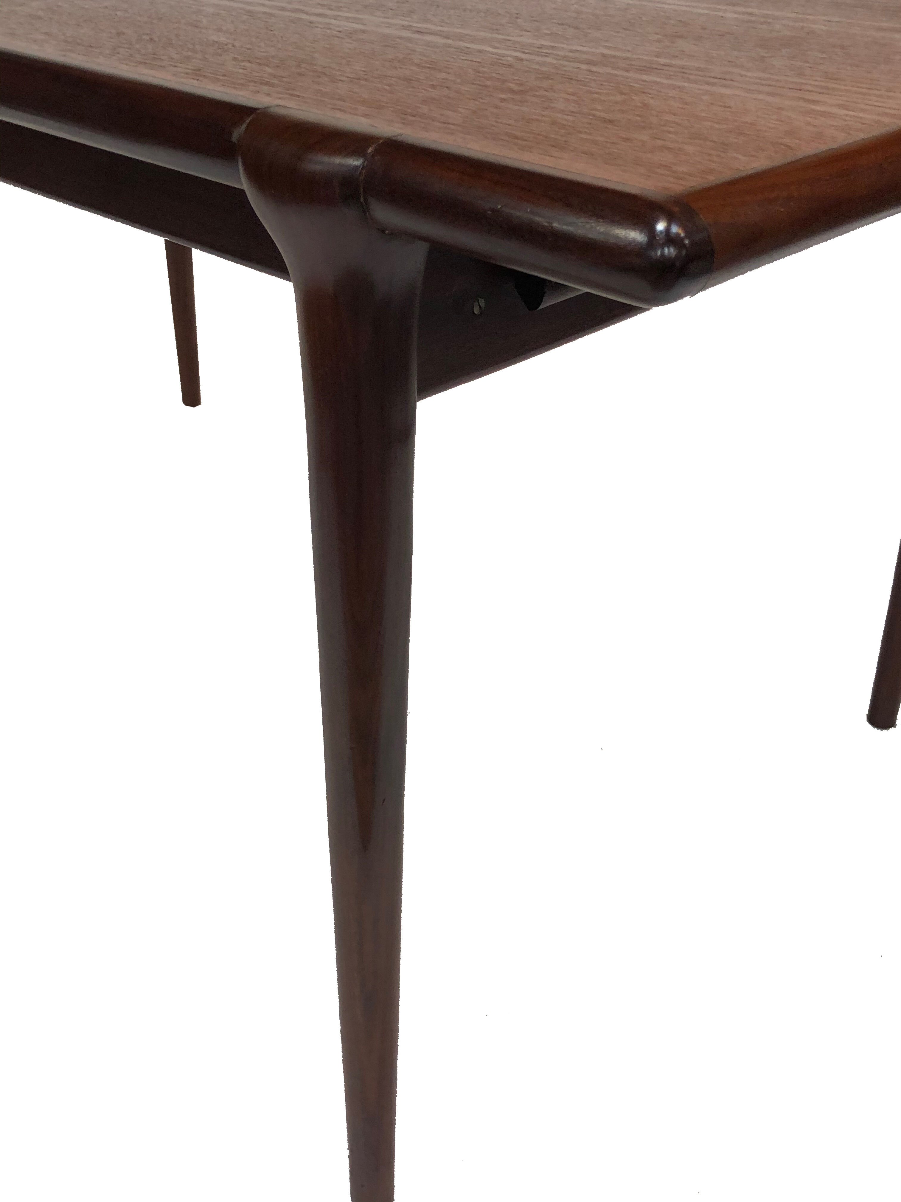 Table à manger vintage Topform en teck massif extensible 1960