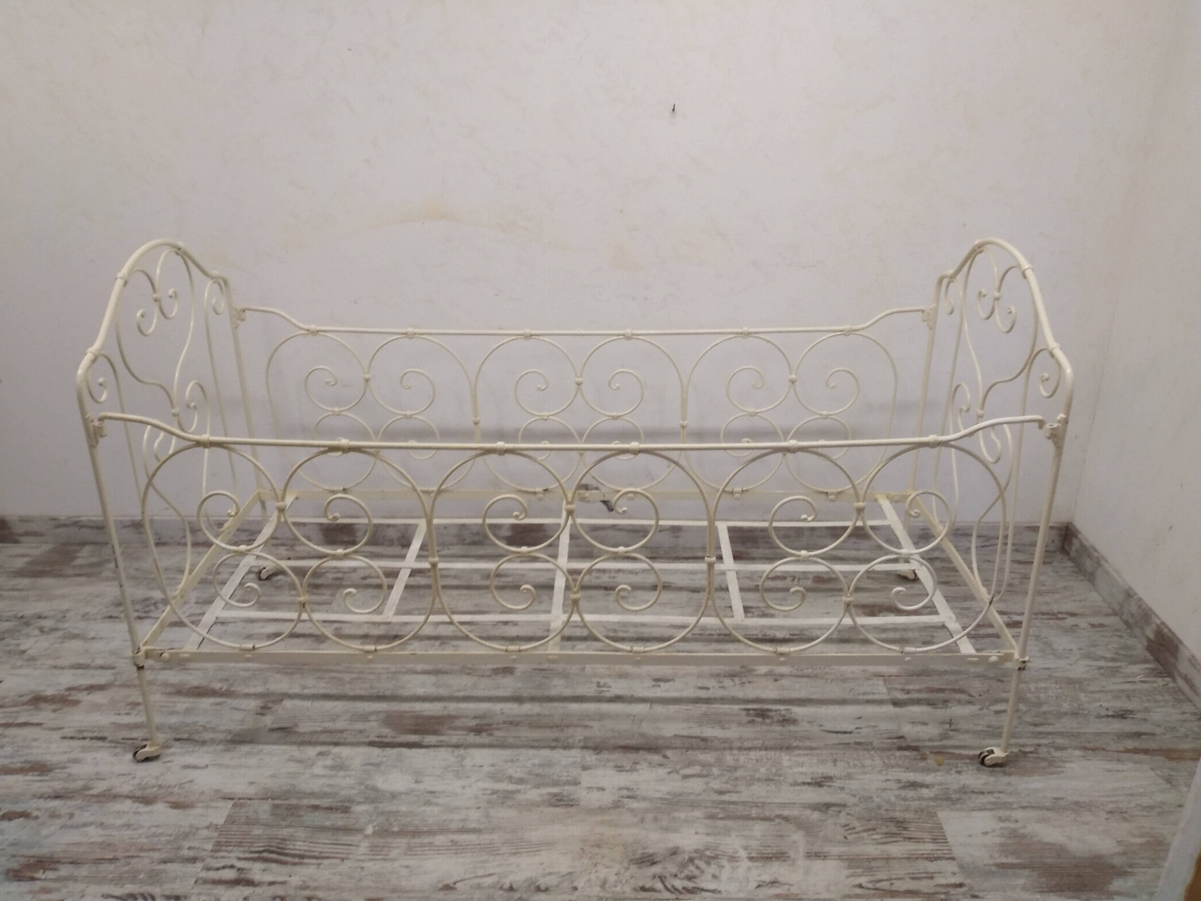 Antique bench / old wrought iron bed