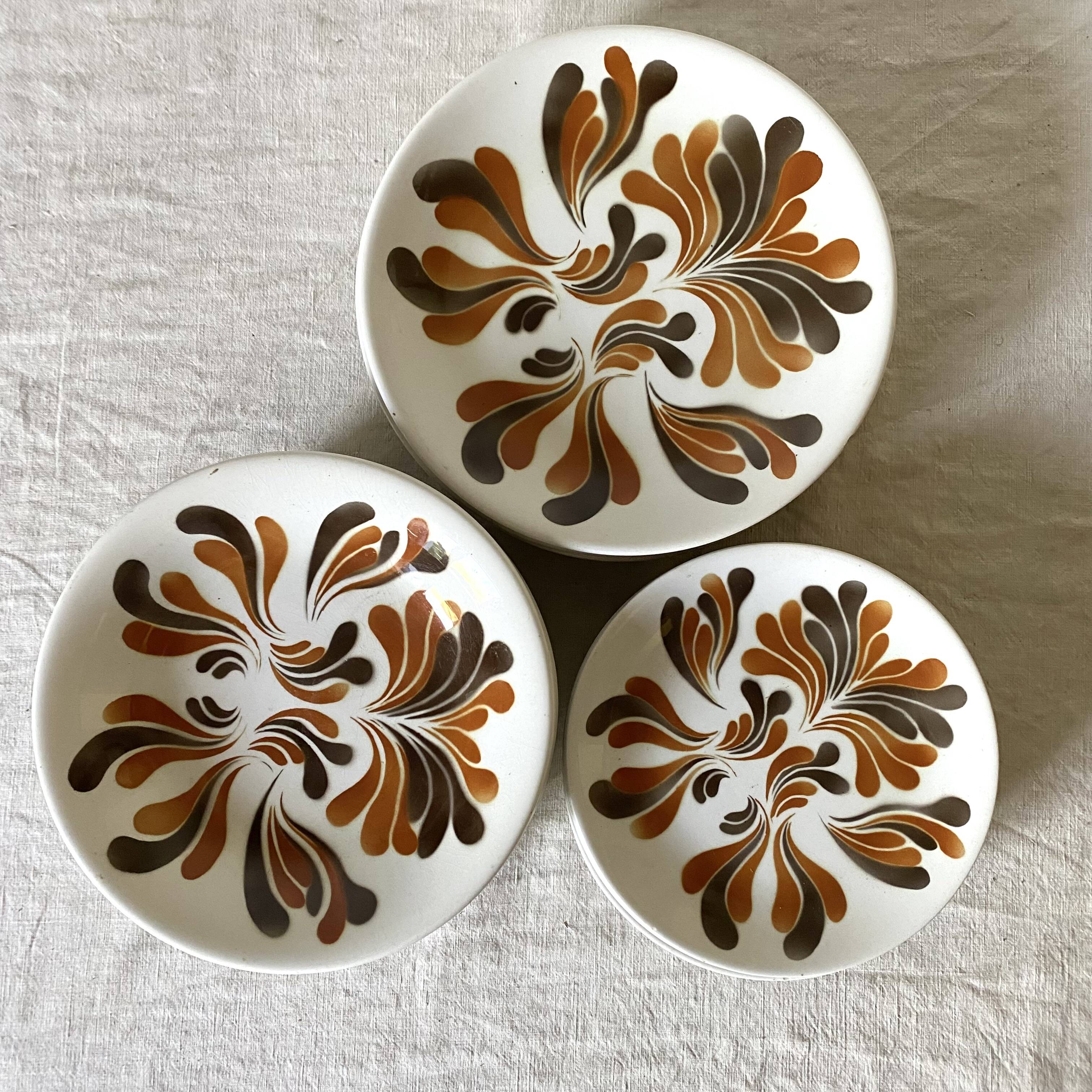 Vintage 20-piece service, deep, flat and dessert plates