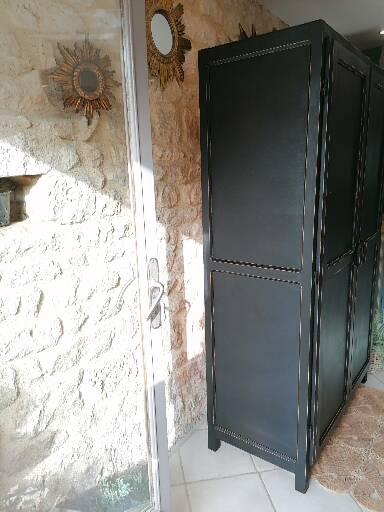 Armoire parisienne