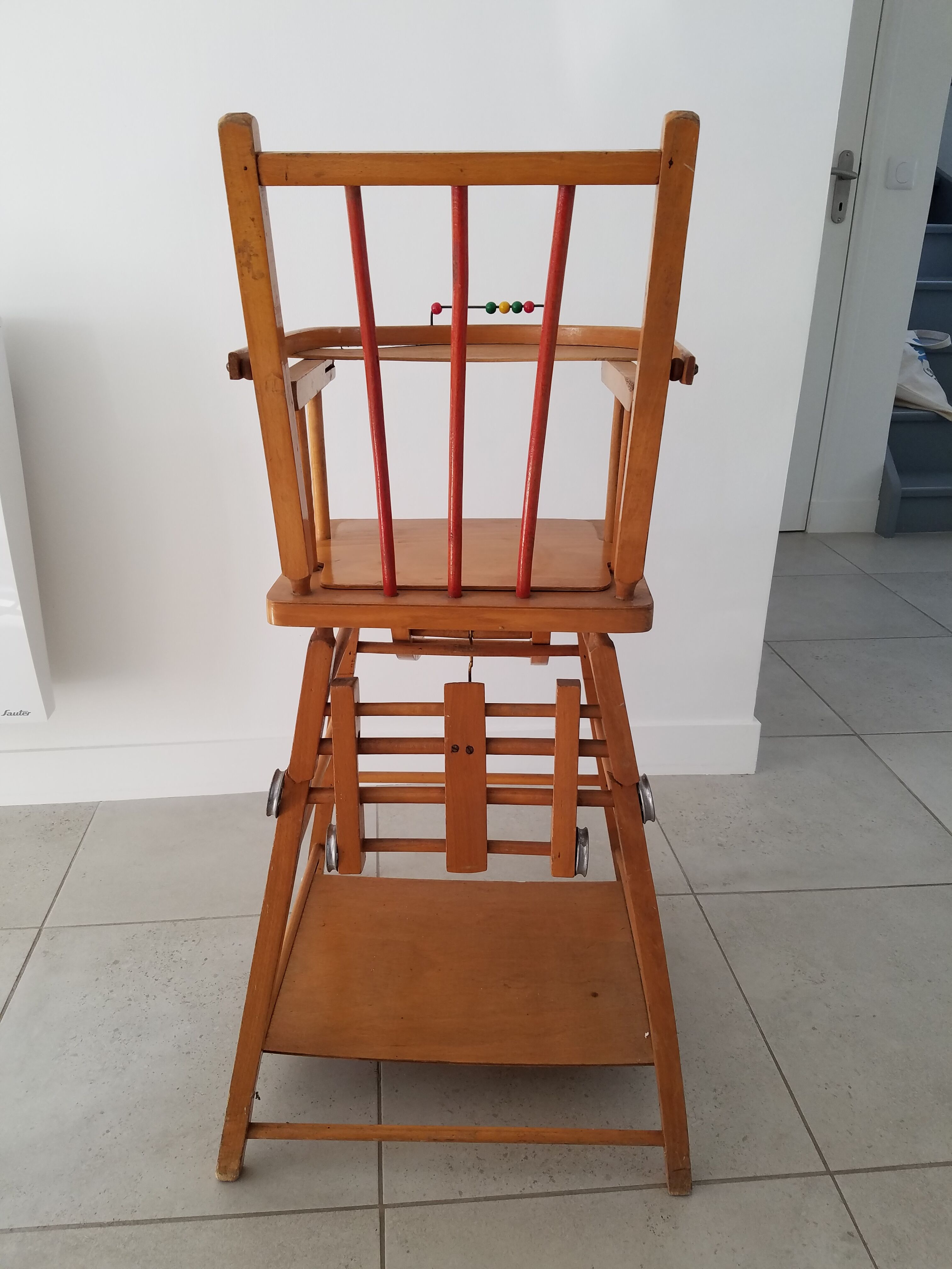 Chaise haute pour enfant