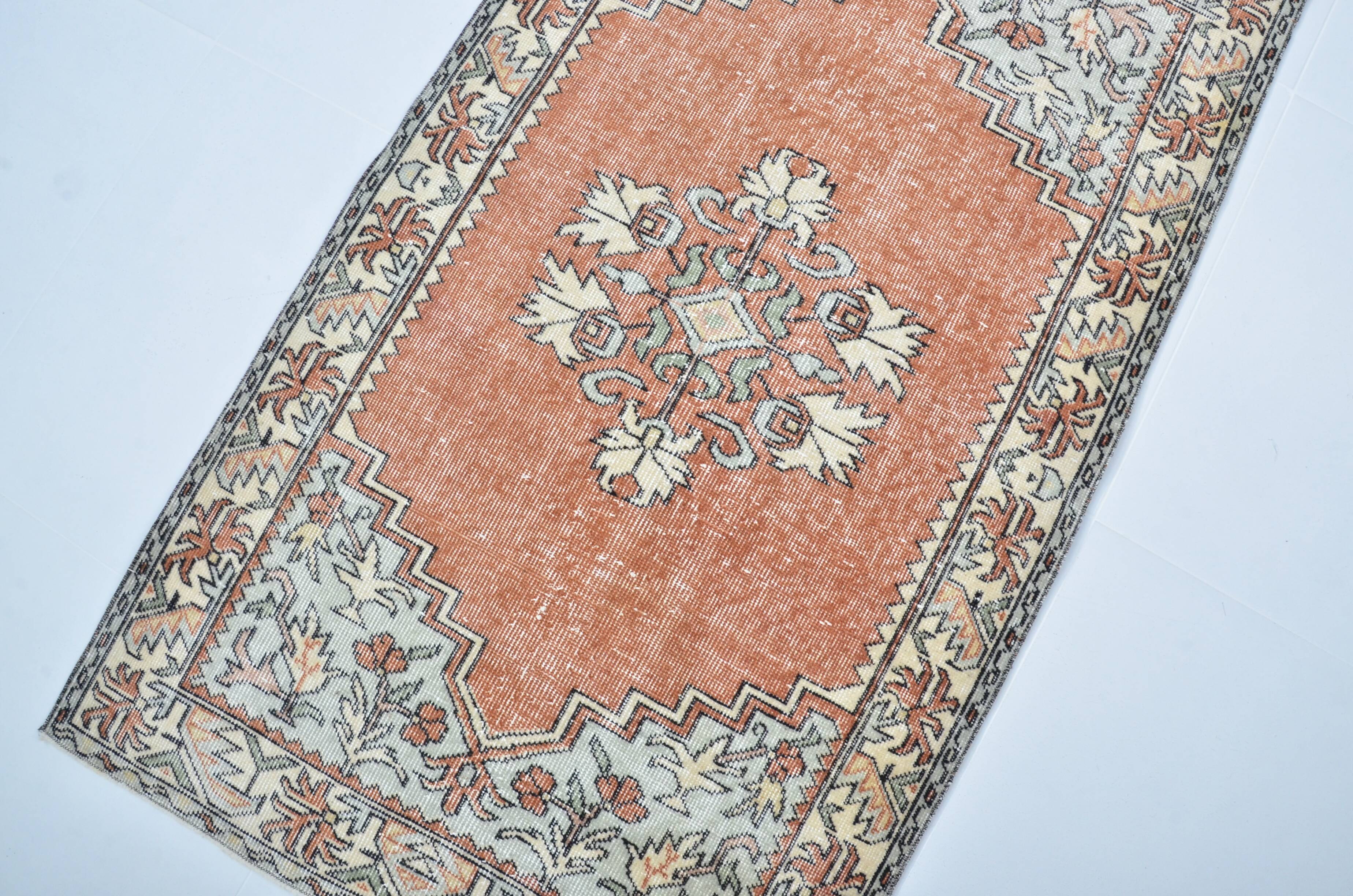 Tapis anatolien vintage Oushak sku 3142