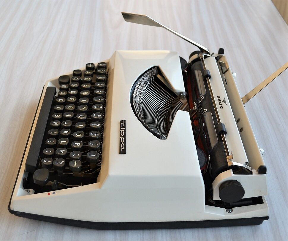 Model machine to write portable Adler Tippa 1960 s