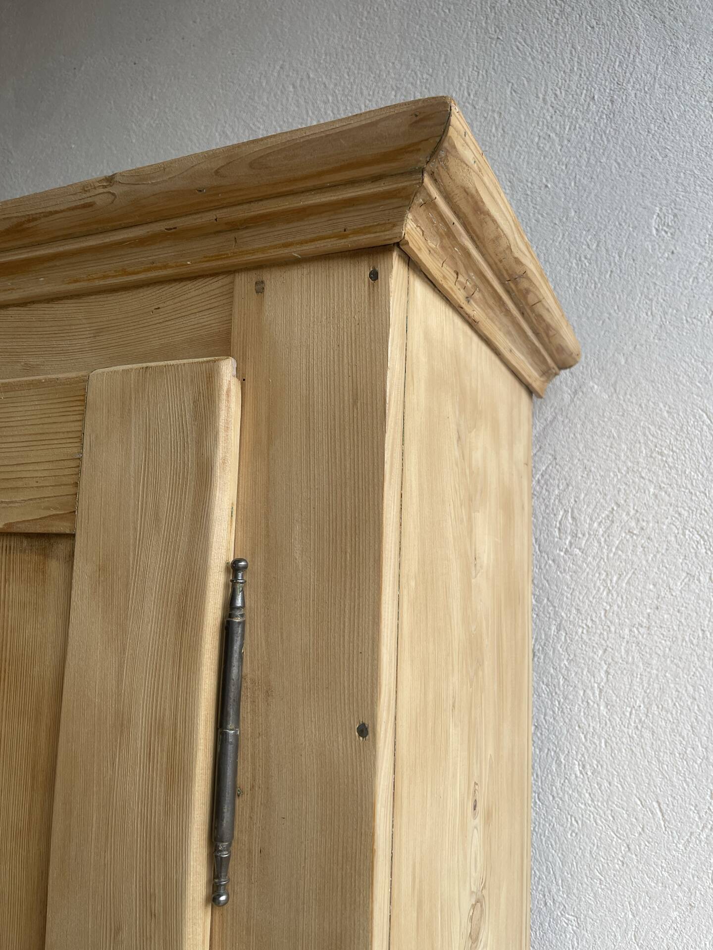 Hat cabinet