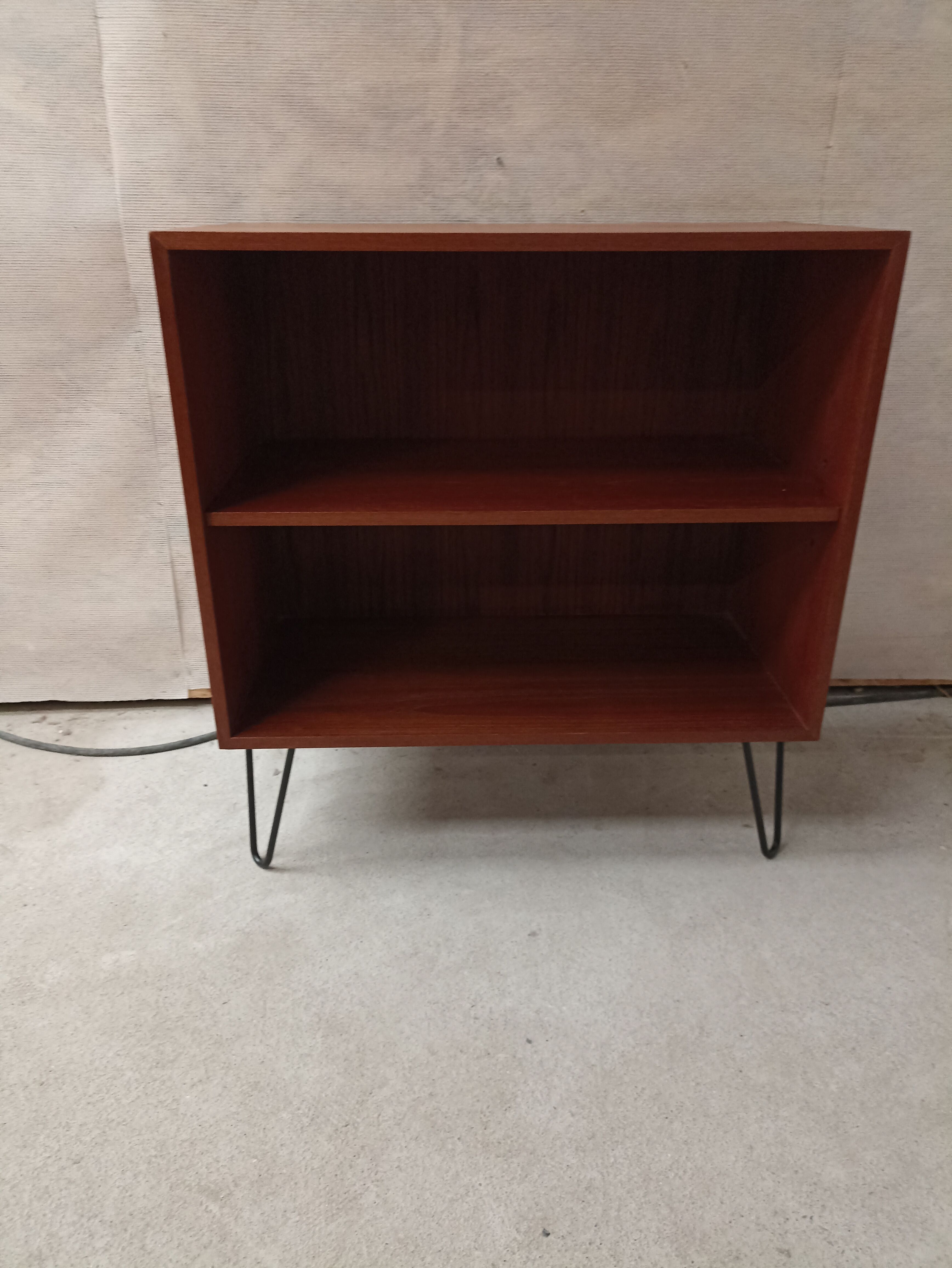 Scandinavian library box