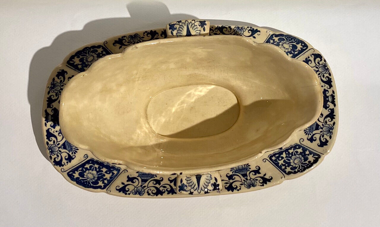 Saucière manufacture of Gien early XX century.