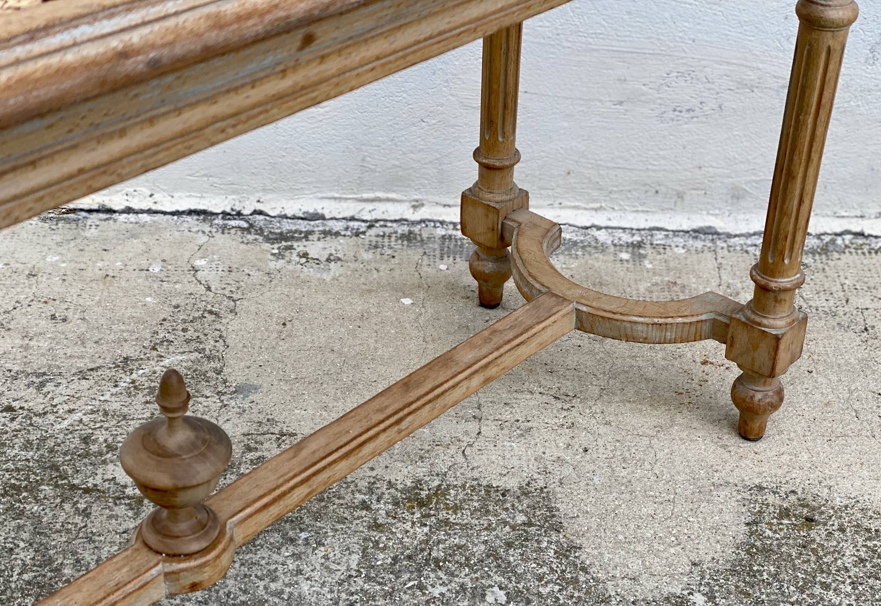 Banquette cannée style Louis XVI