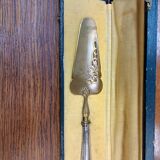 Pie shovel