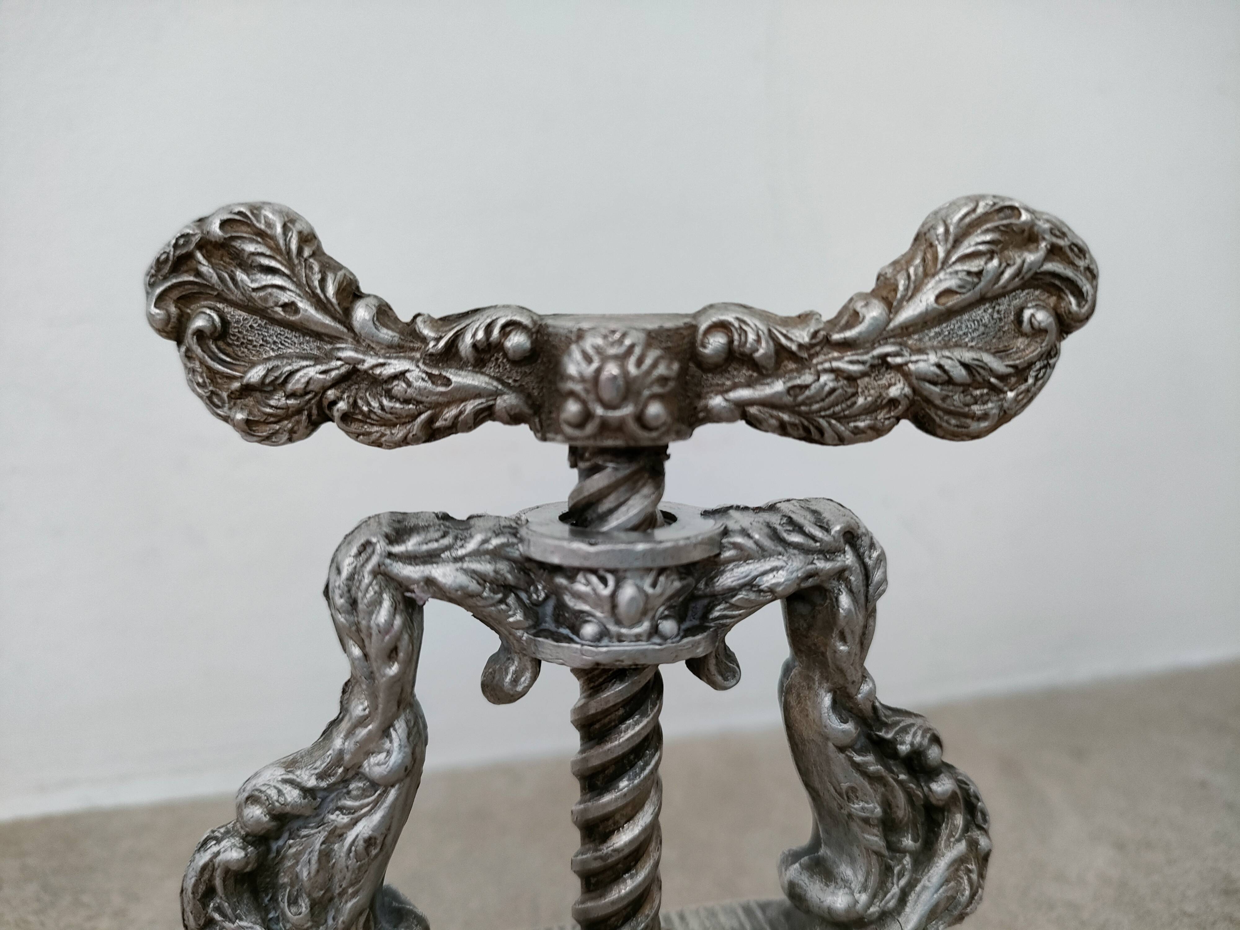 Nutcracker/walnut press Art-Deco - silver metal - 30s - France