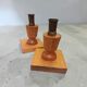 Paire de bougeoirs en bois
