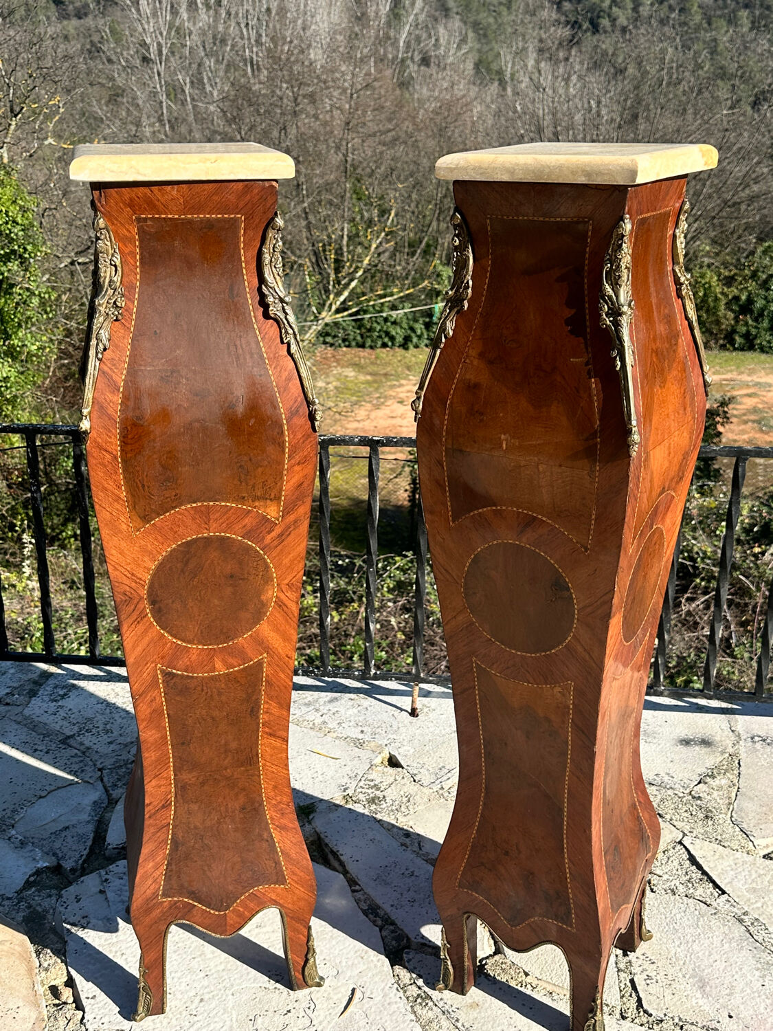 Pair of sleeves or columns in marquetry in the Louis XV style.