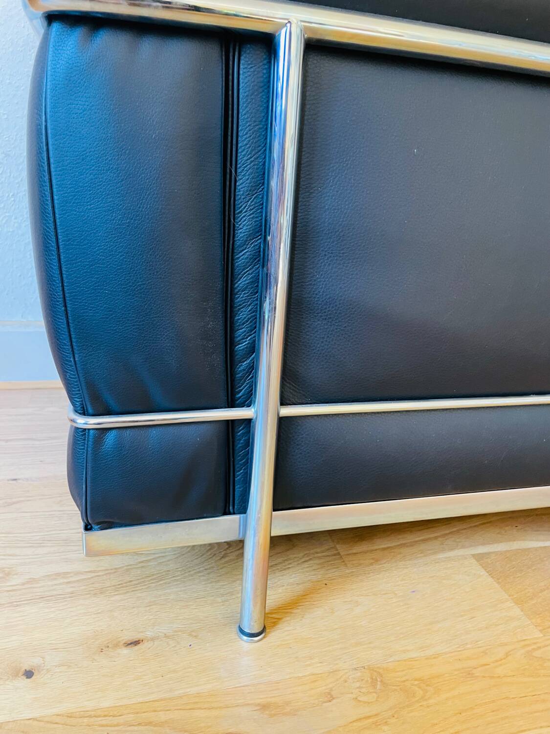 LC2, Le Corbusier for Cassina, Threeseater, Chrome and Leather
