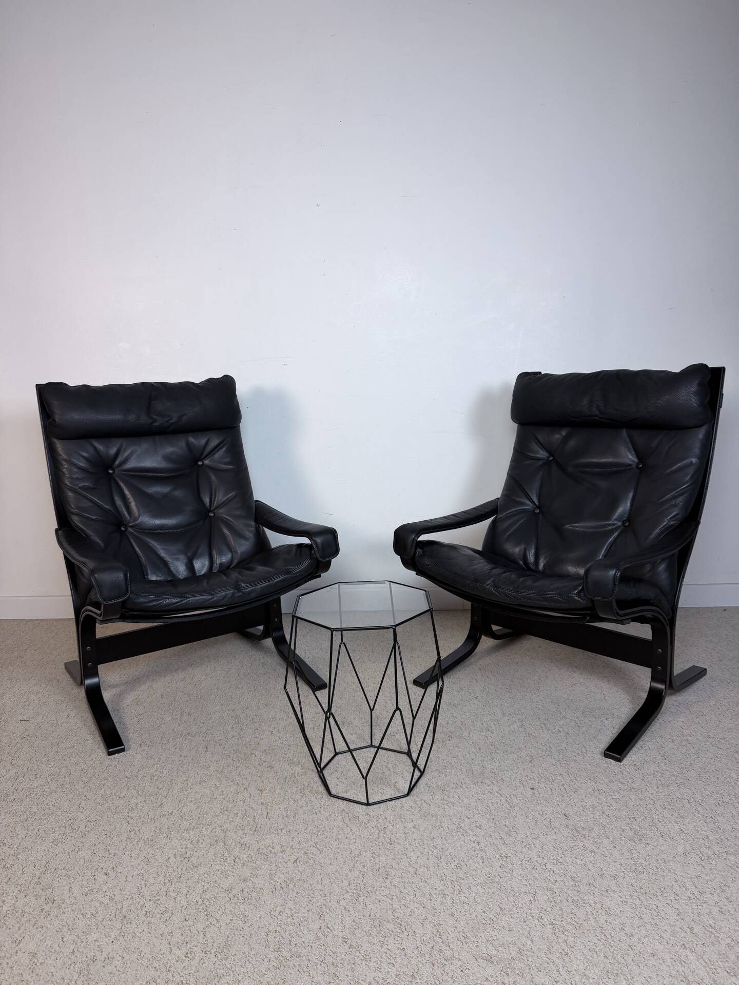Siesta armchair by Ingmar Relling – black leather – Westnofa
