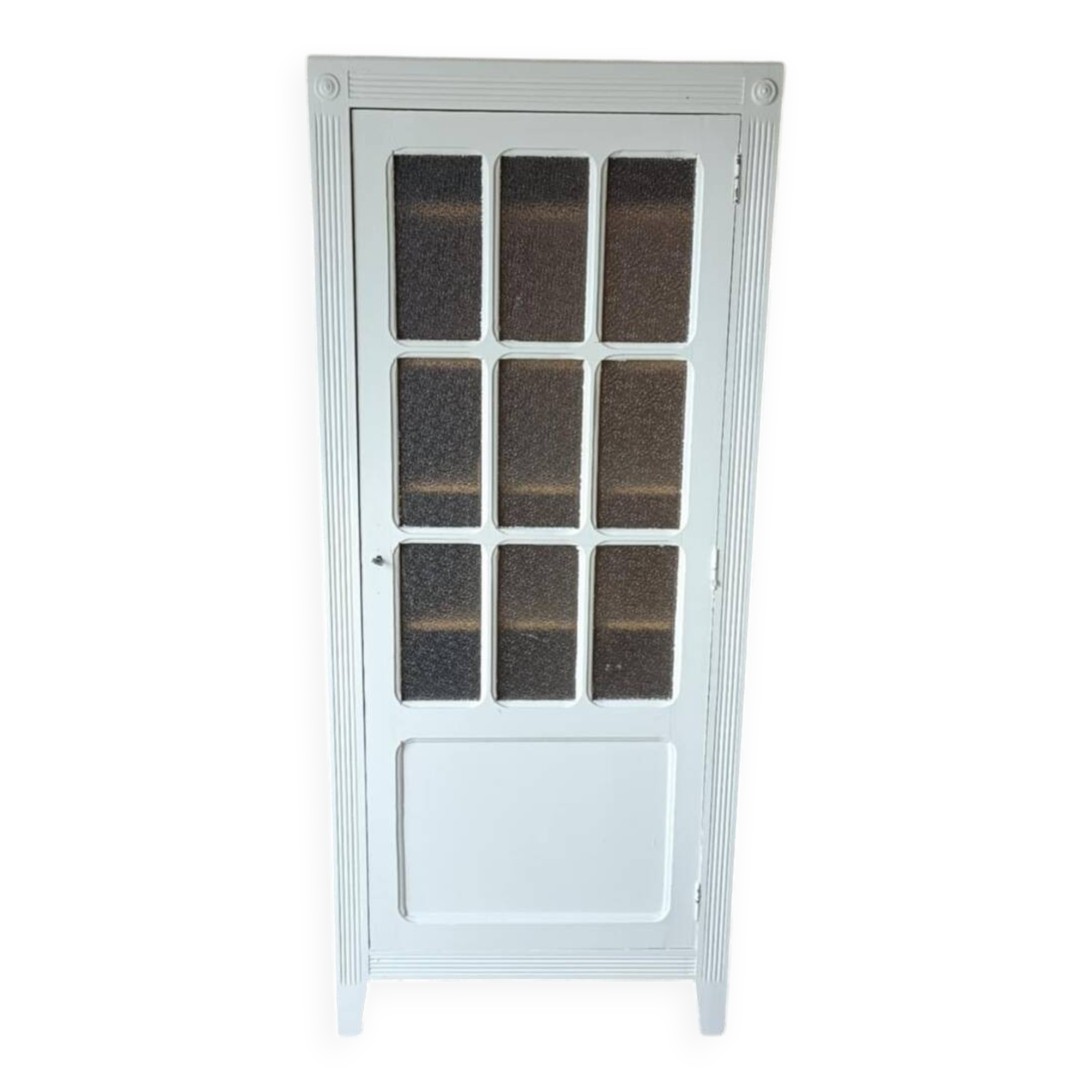 Art Deco bonnet maker