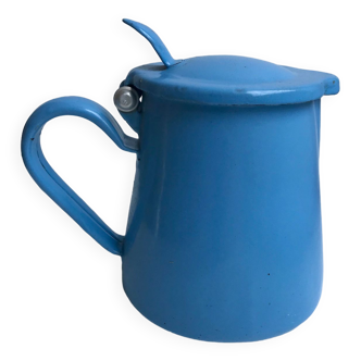 Pot à lait émaillé en métal bleu ciel début xxème