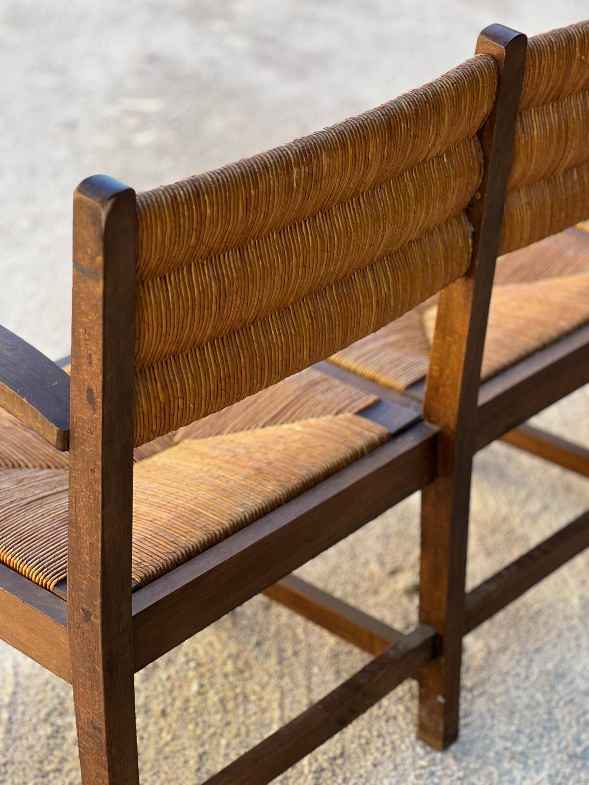 Solid oak bench and straw, French work from 1940.