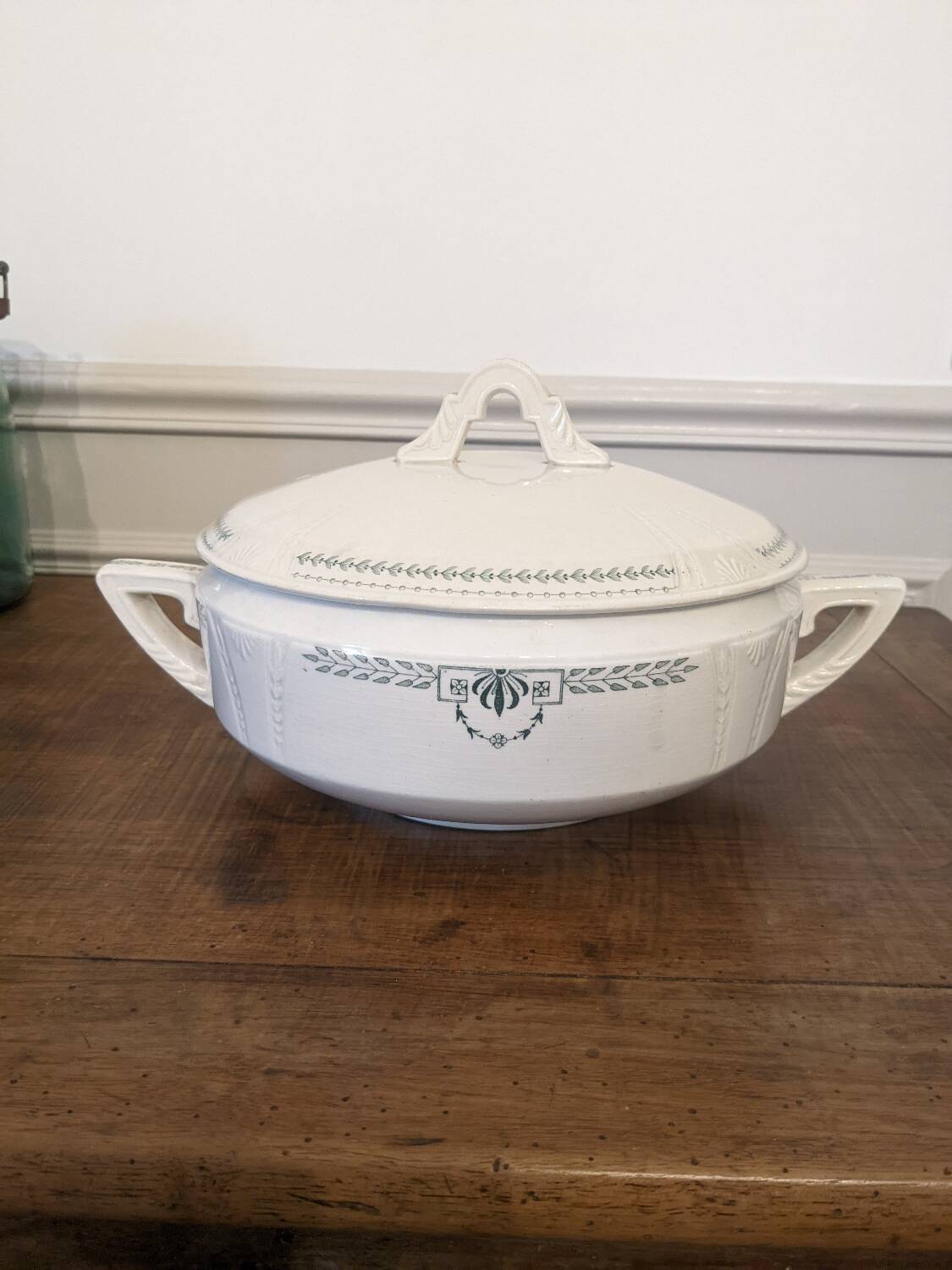 Clara soup tureen, Gien iron earth