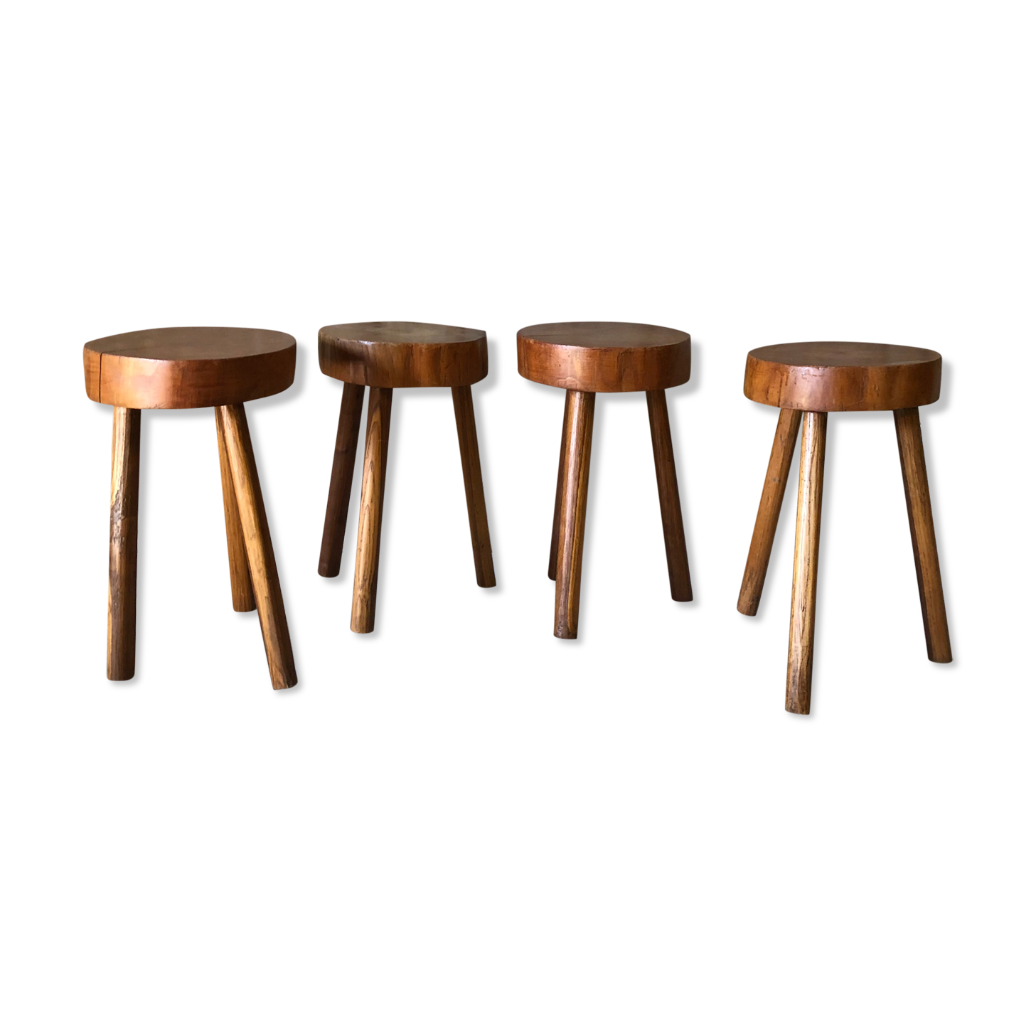Lot de 4 tabourets en bois tripode art brut