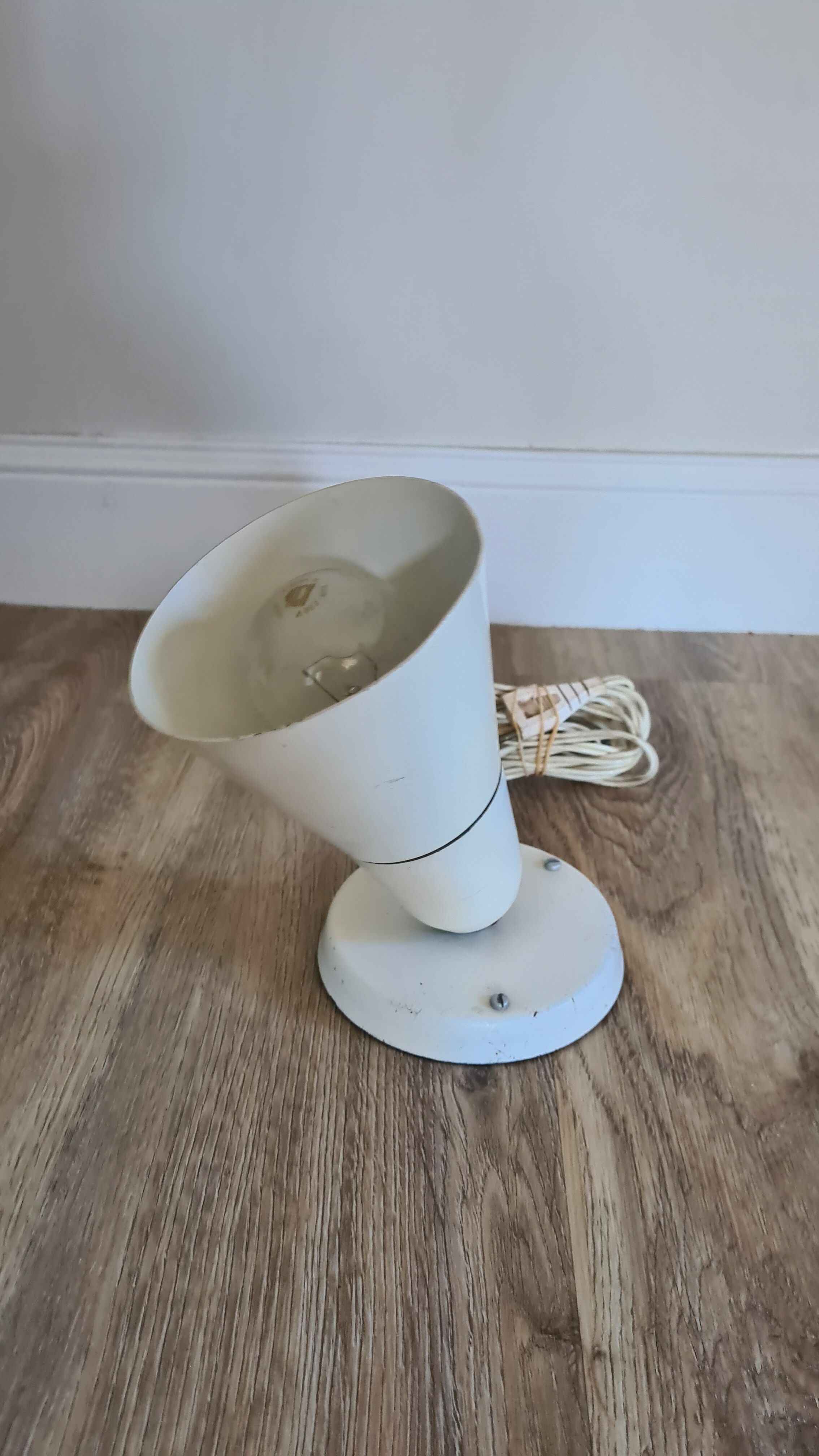 Old white metal lamp 70s works