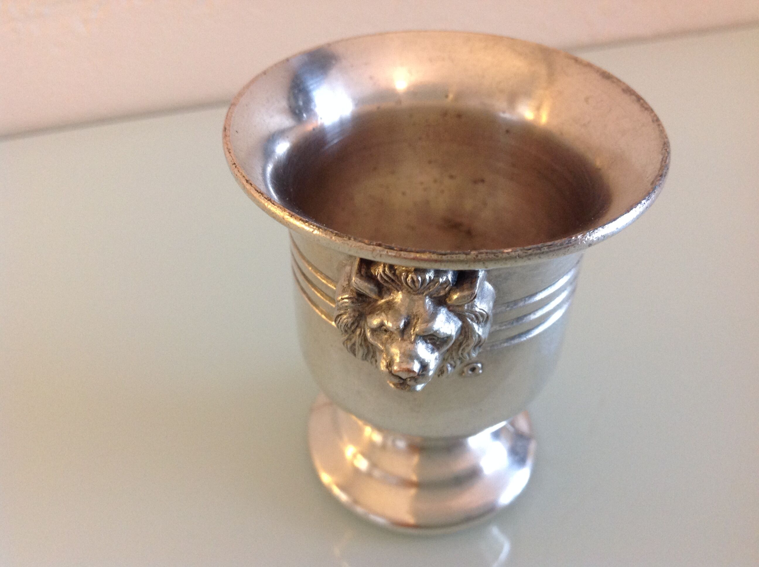 Medicis egg cup in silver metal