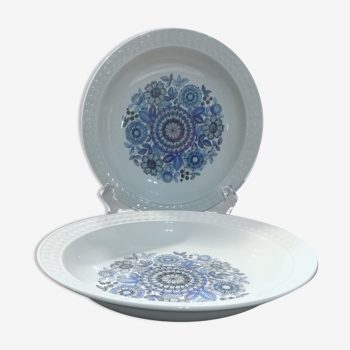 2 hollow plates in Spanish porcelain Pontesa